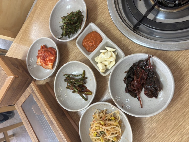 토담우렁쌈밥 이미지