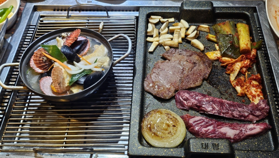 조개맛본돼지 이미지
