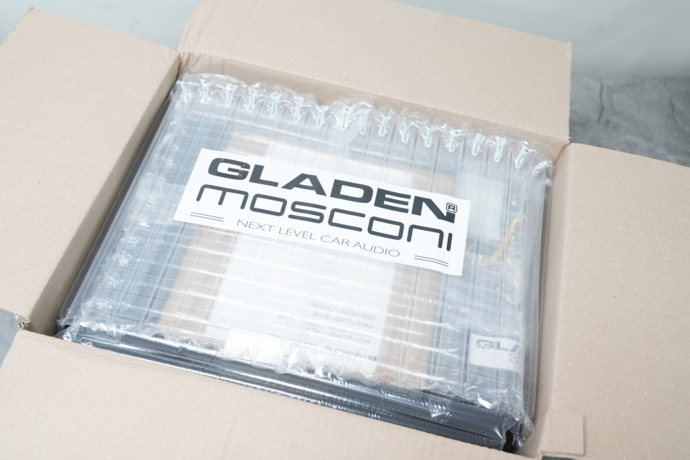 차 안에서 콘서트를 즐긴다? SUV 트렁크에 딱 맞는 글라덴 GLADEN-ATM8 차량용 서브우퍼 소개 이미지 3