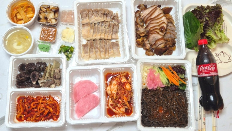 평화육남매왕족발 이미지