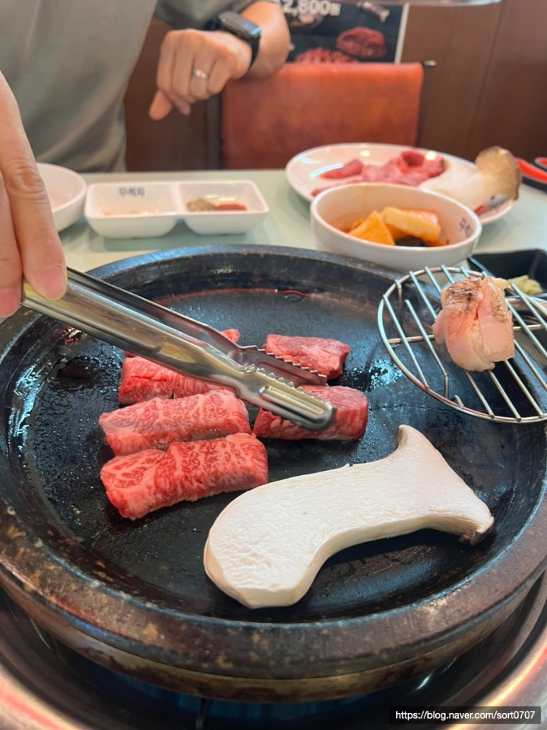 꾸석지돌판한우 이미지