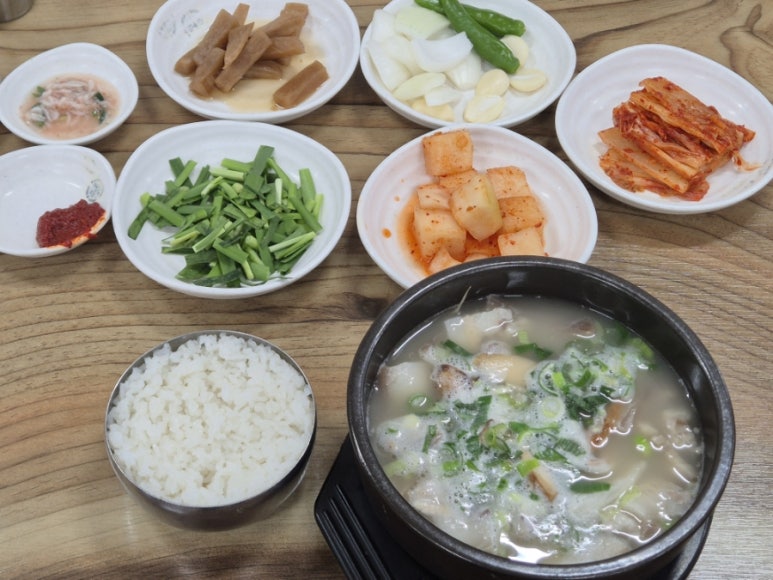 송이돼지국밥 이미지