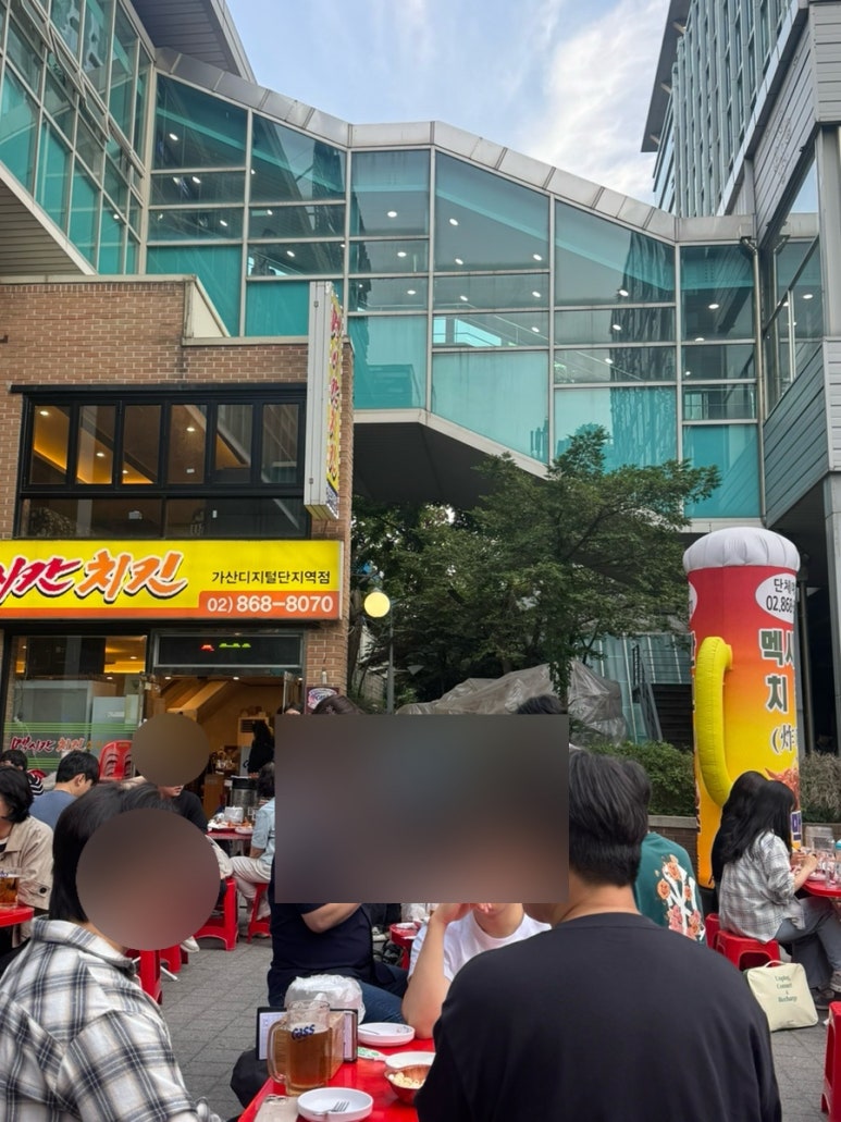 멕켄치킨 가산디지털역점 사진 5