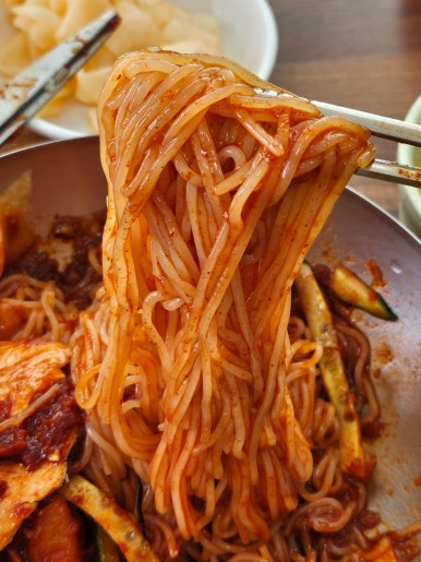 황씨네밀면 이미지