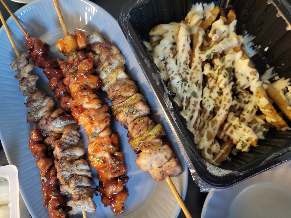 씽씽닭꼬치 이미지