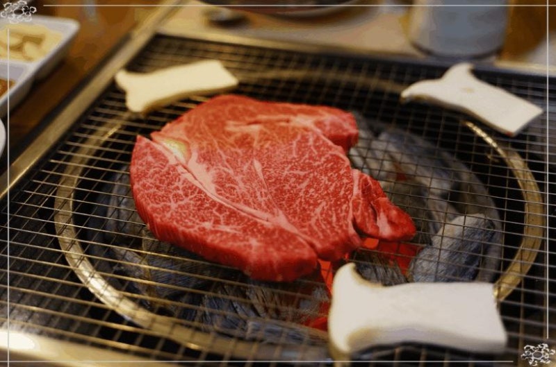 한우고집참숯구이 이미지