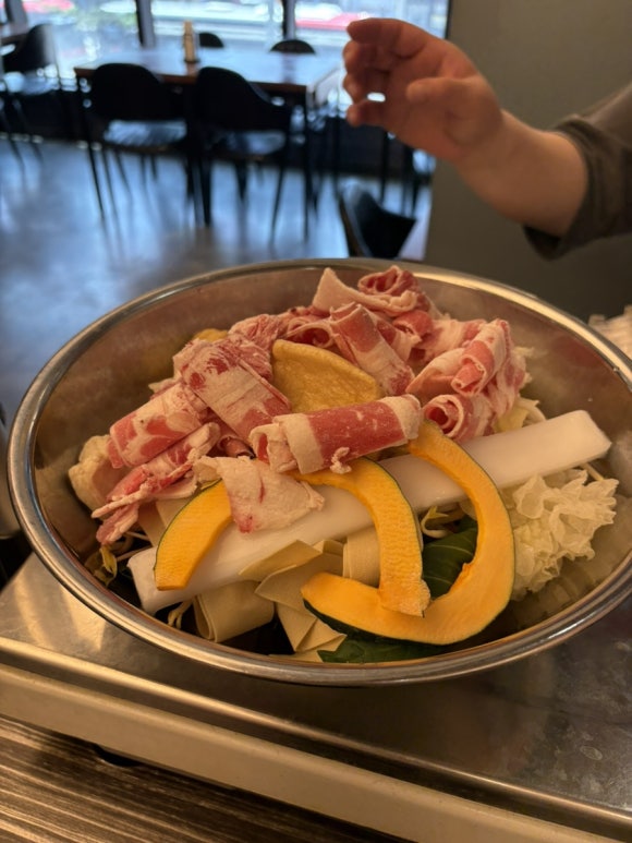 피슈마라홍탕 신촌점 이미지