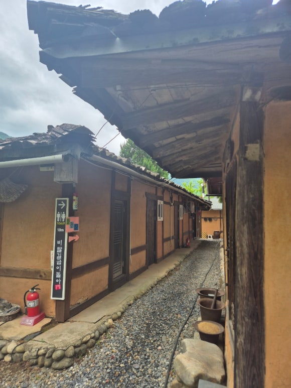 비탈길굽이돌아 이미지