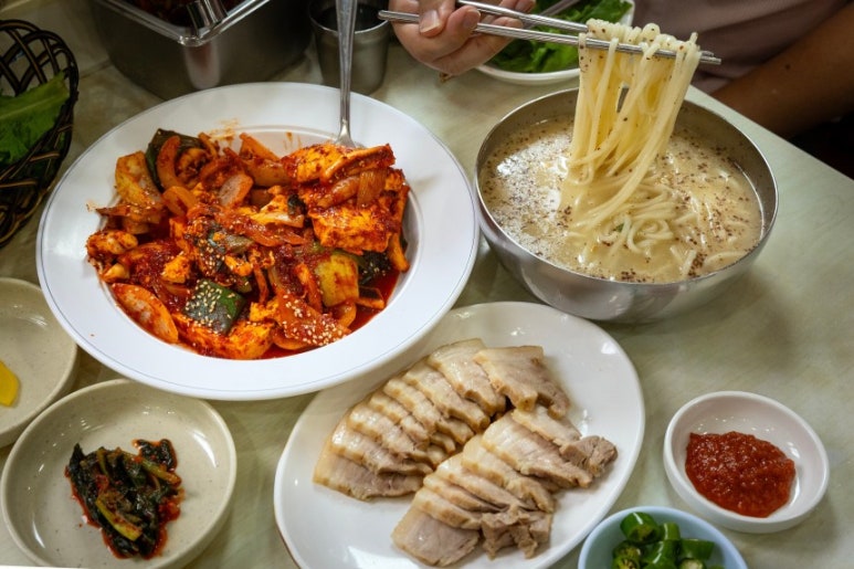 맛있는칼국수 이미지