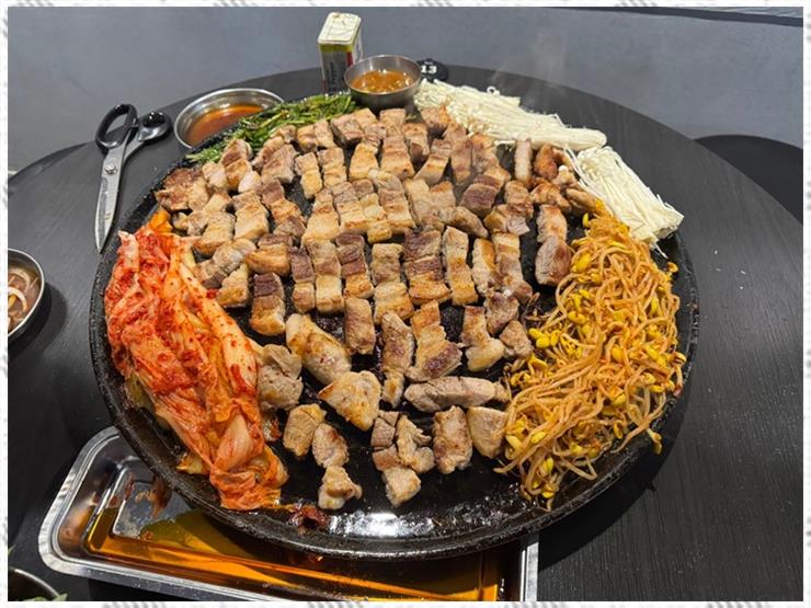 솥뚜껑 이미지
