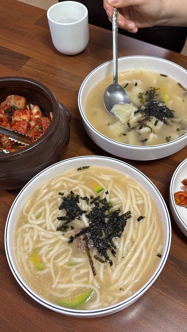 소문난 사골 손 칼국수 이미지