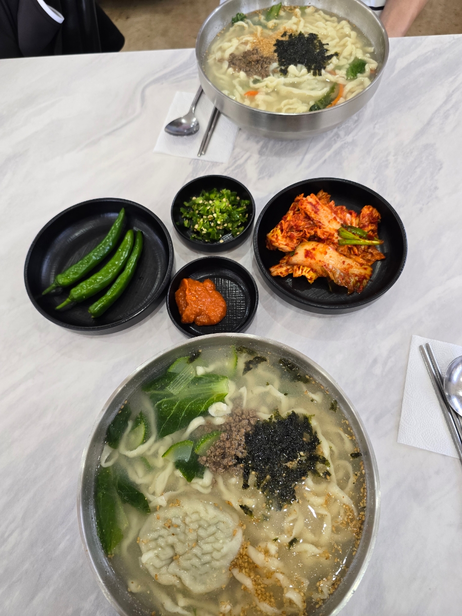 100세 칼국수 이미지
