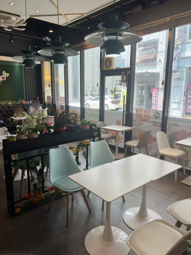 고래한입피자&비츠샐러드 이미지
