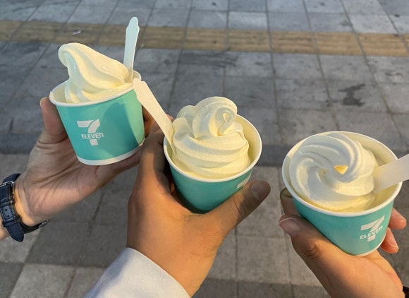 수다떠는오징어 이미지