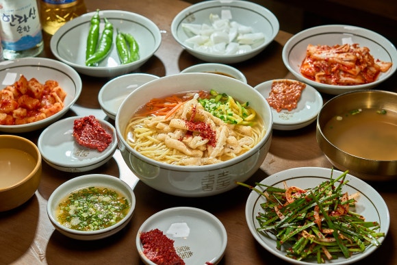 장수멸치국수 이미지