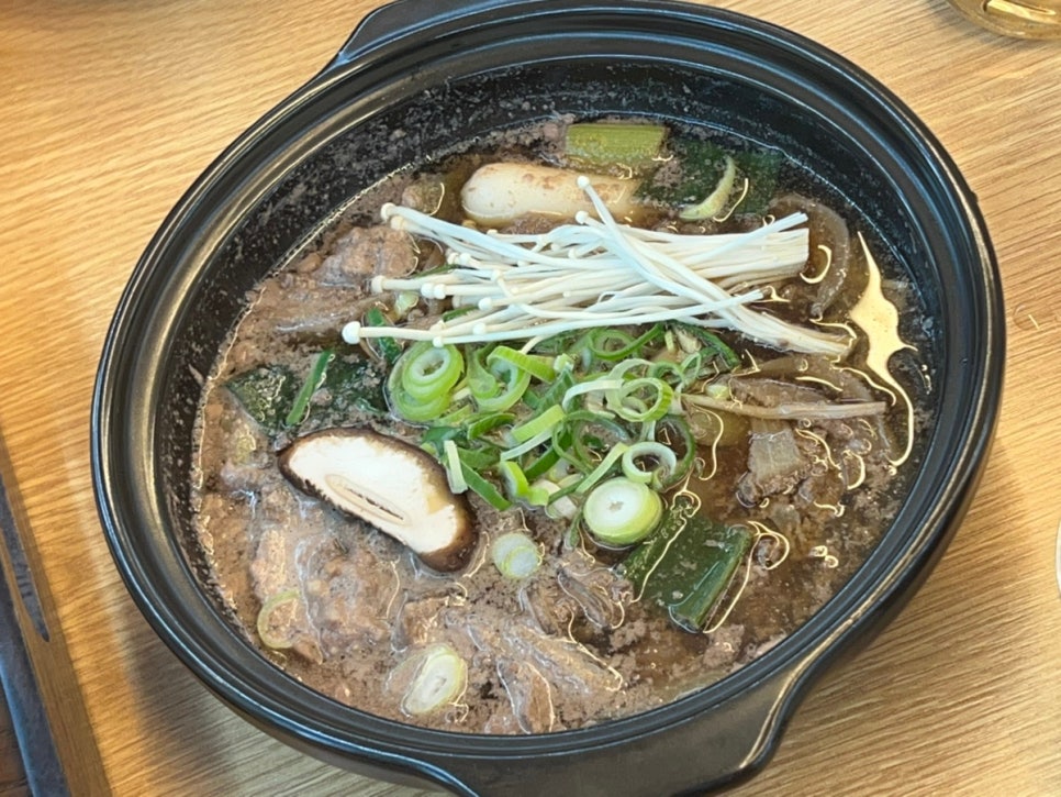 홍칼라소갈비찜 이미지