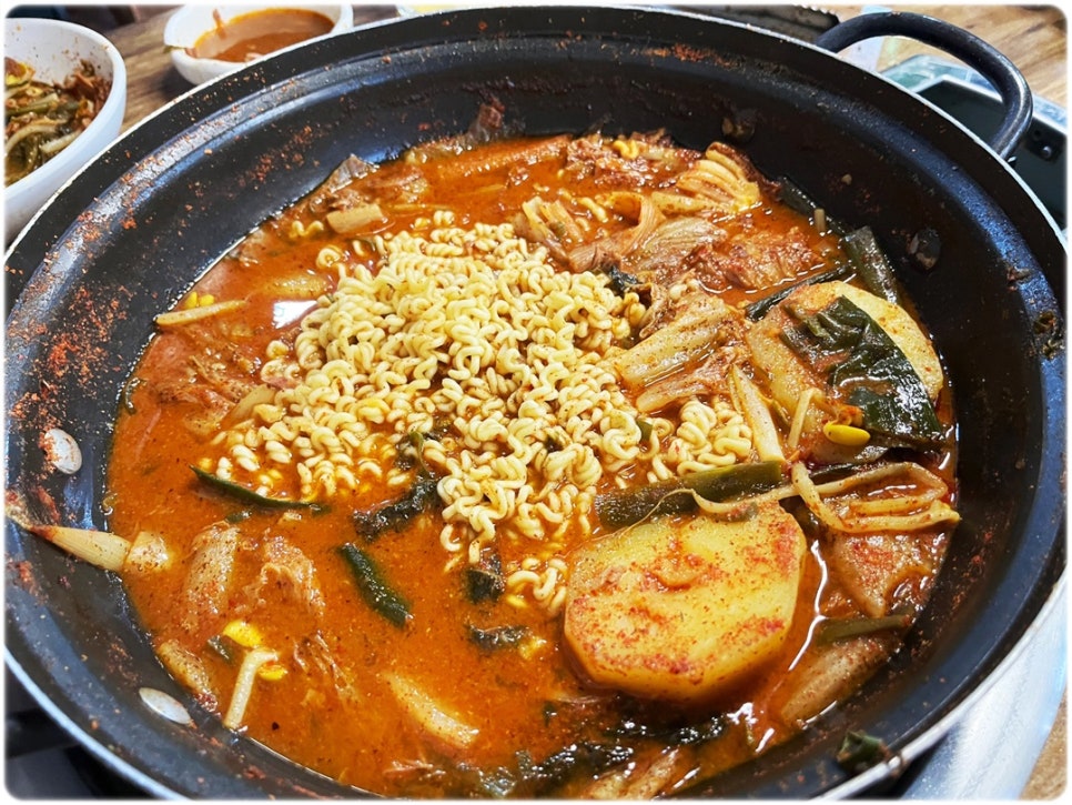 우리맛감자탕 이미지