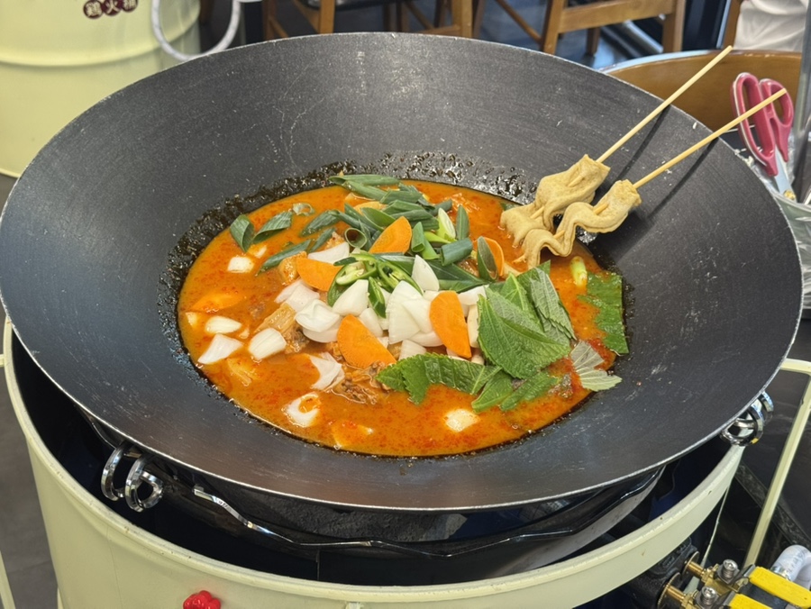 솥뚜껑야식 이미지