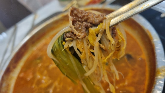 우담샤브칼국수 이미지