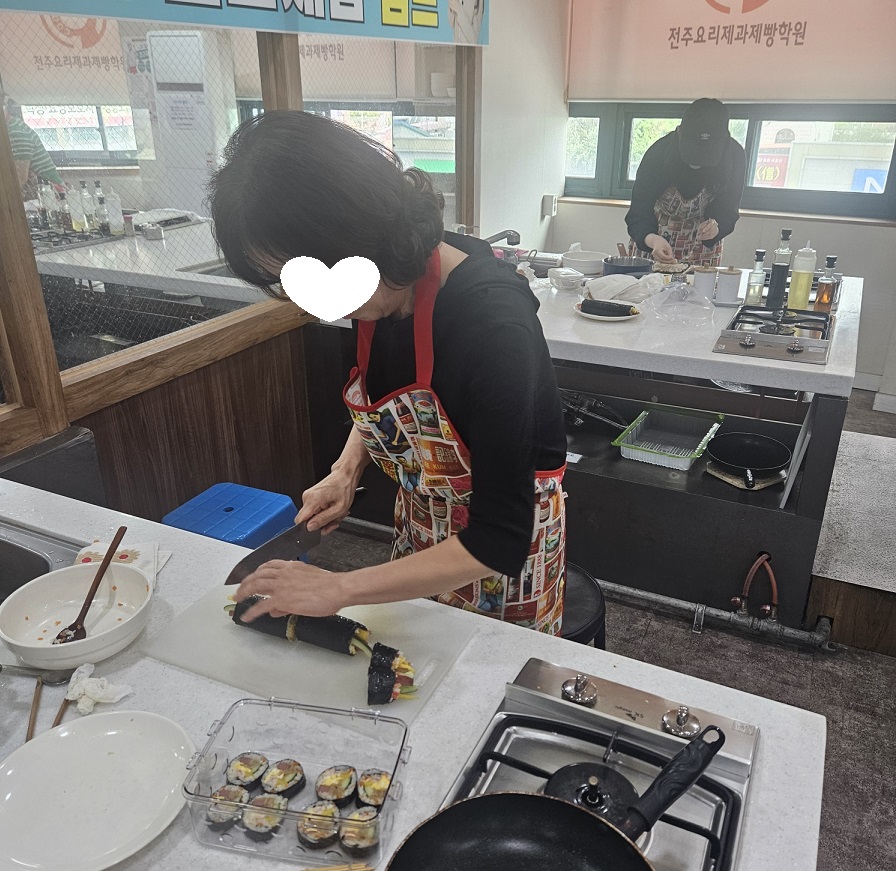 노랑김밥 이미지