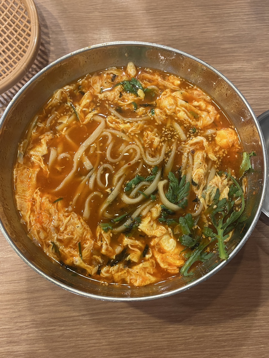 두레정얼큰한칼국수 이미지