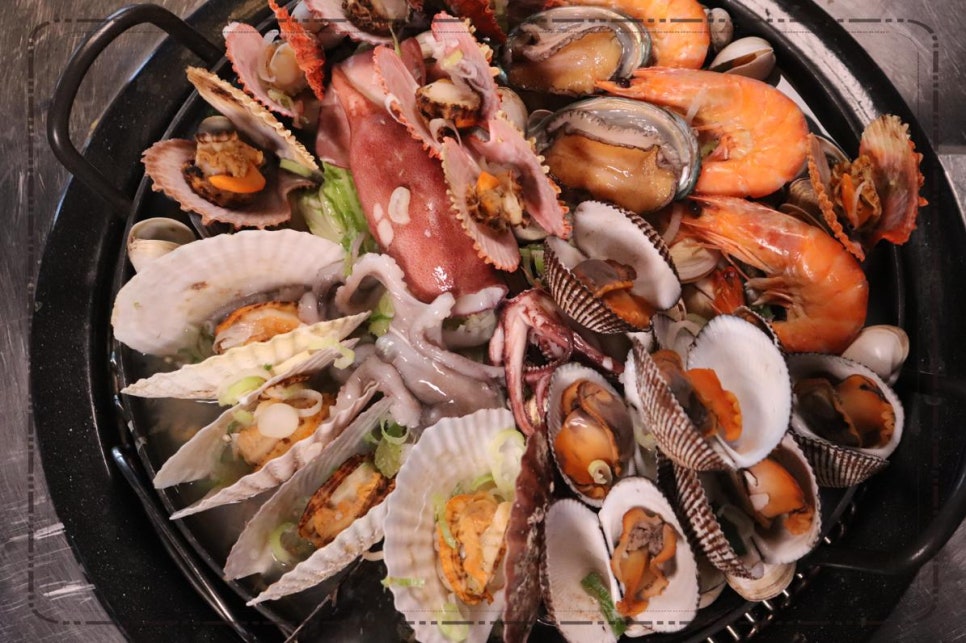 조개와칼국수 이미지