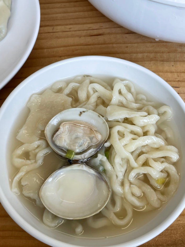 양만휘 해물생합칼국수 이미지