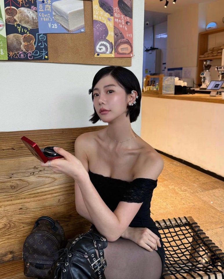 더클라라 이미지