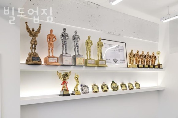 빌드업 이미지