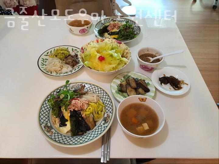 금줄산모도우미 이미지