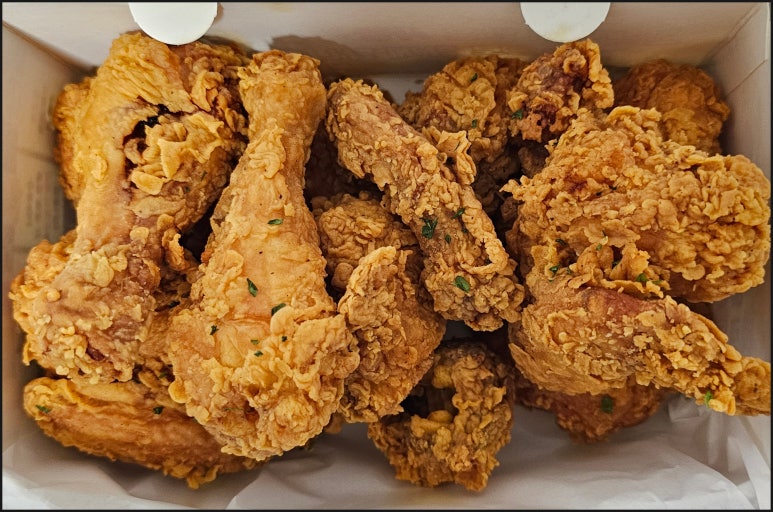 배통치킨 이미지