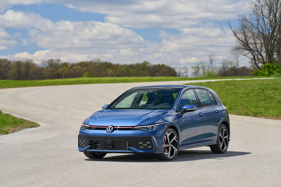 2026 골프 GTI Mk8.5 수입차 끝판왕 유럽 감성 해치백의 정점 이미지 7