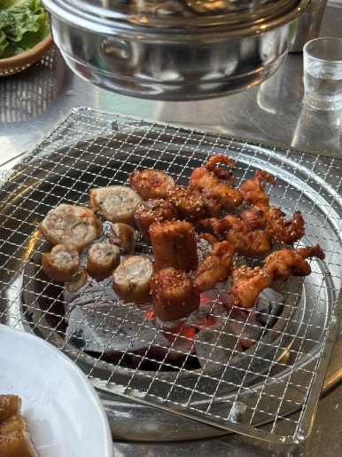 평화 숯불 쭈꾸미 이미지