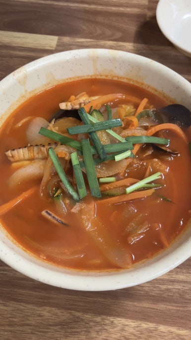 용천홍 이미지