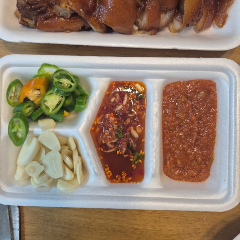 원조장충왕족발 이미지