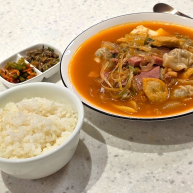 해밍턴부대찌개&곱창전골 이미지