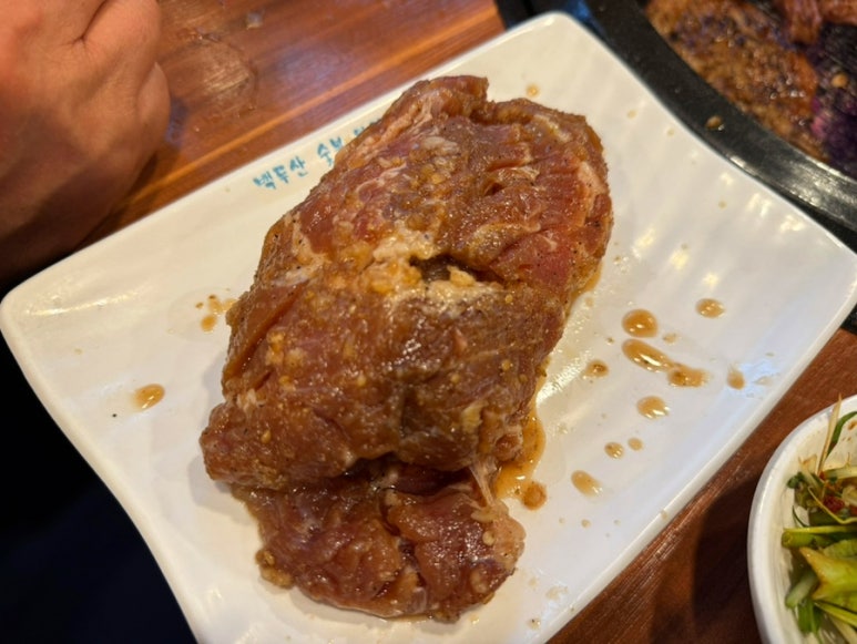 백두산숯불왕갈비 이미지