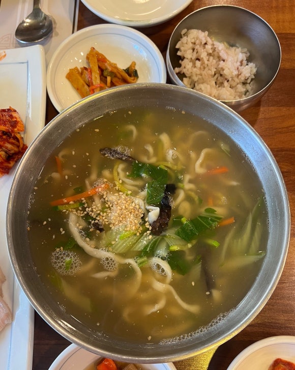 유림손칼국수마늘보쌈 이미지