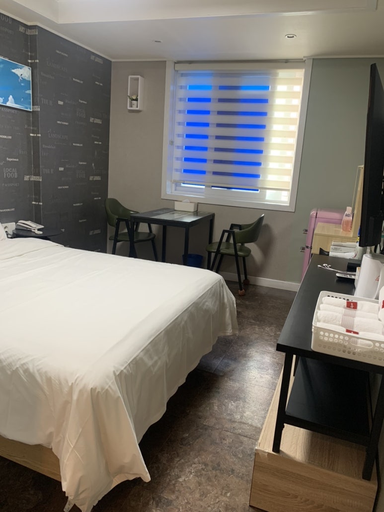 비행기모텔 이미지