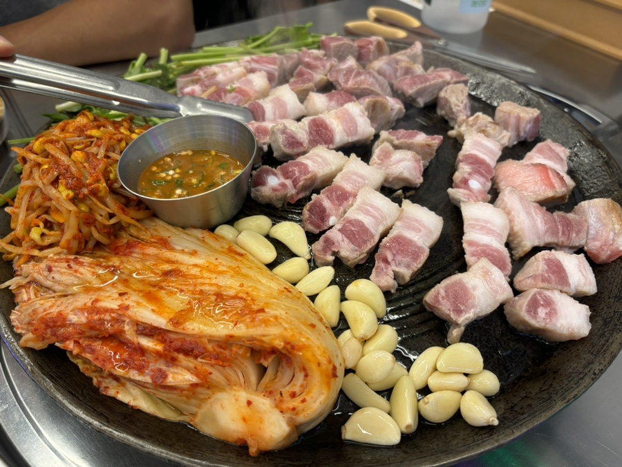 할매 솥뚜껑 삼겹살(망포점) 이미지