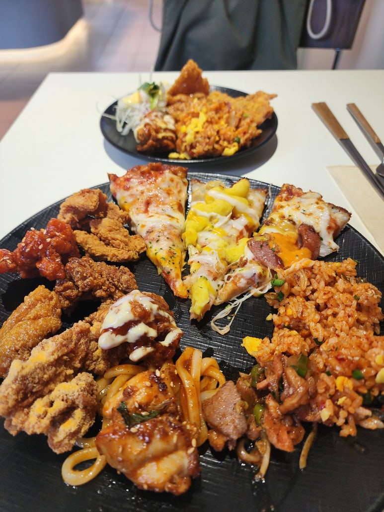 투가이즈치킨&피자 이미지