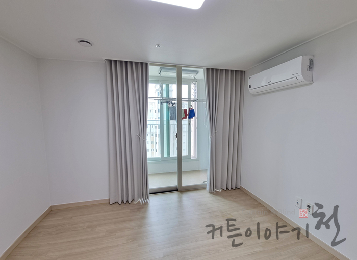 커튼이야기천-세종전시장 이미지