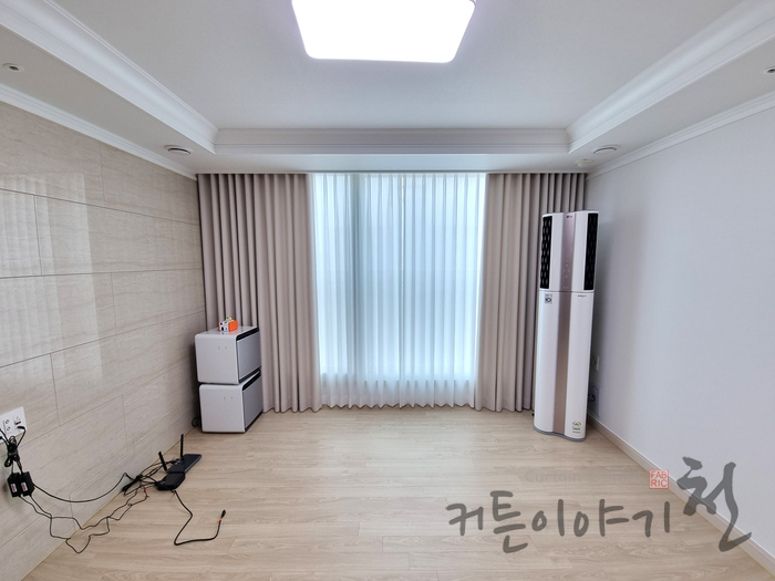 커튼이야기천-세종전시장 이미지