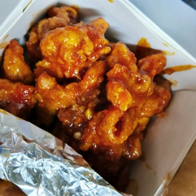 몽이두마리치킨 이미지