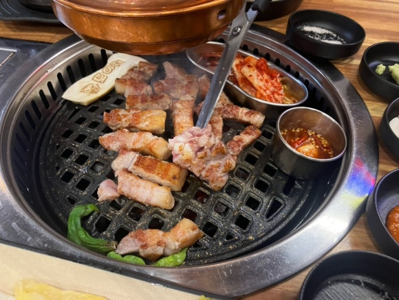 복도야지 이미지