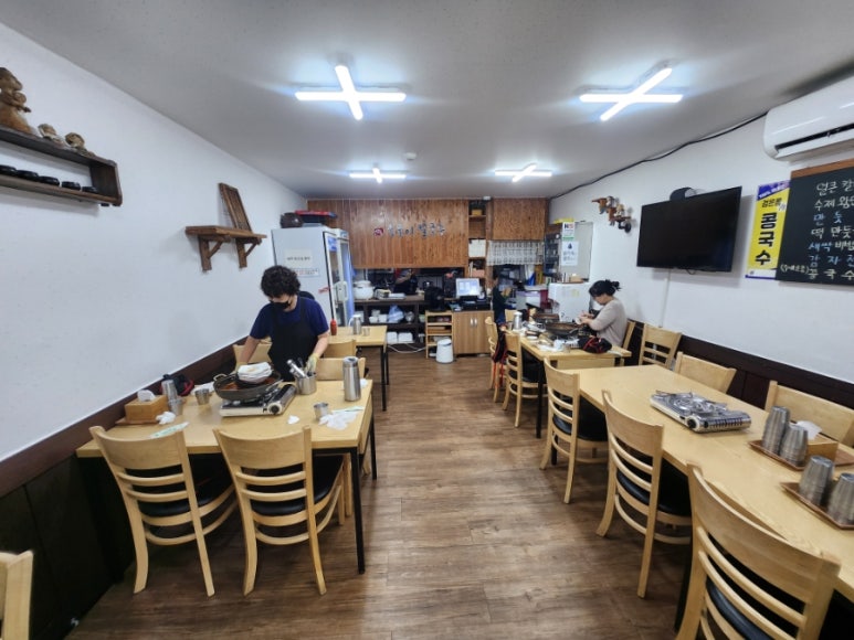암돌 속풀이 칼국수 이미지