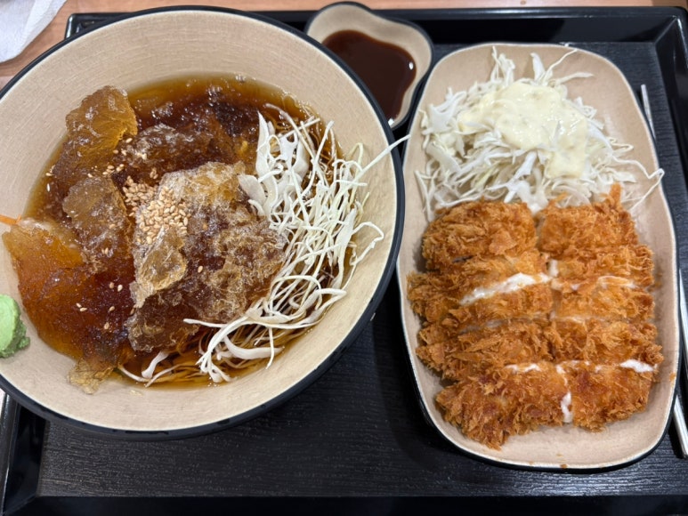 카츠앤맘 이미지