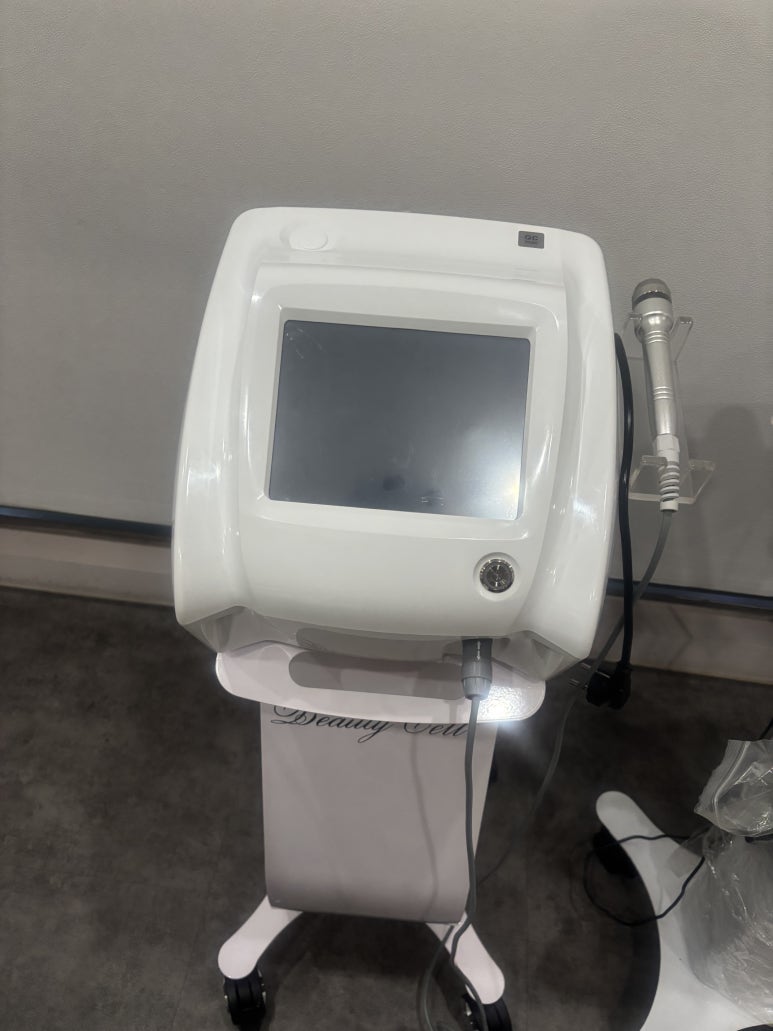 강성희 스킨·바디 이미지