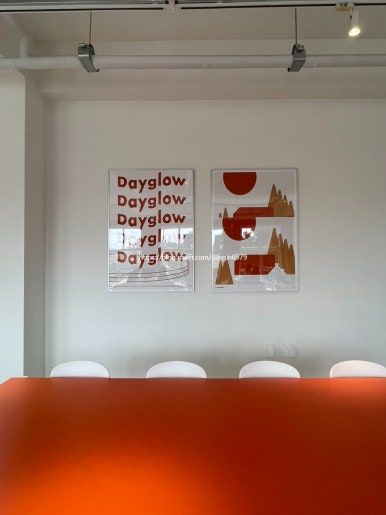 데이글로우(dayglow) 이미지