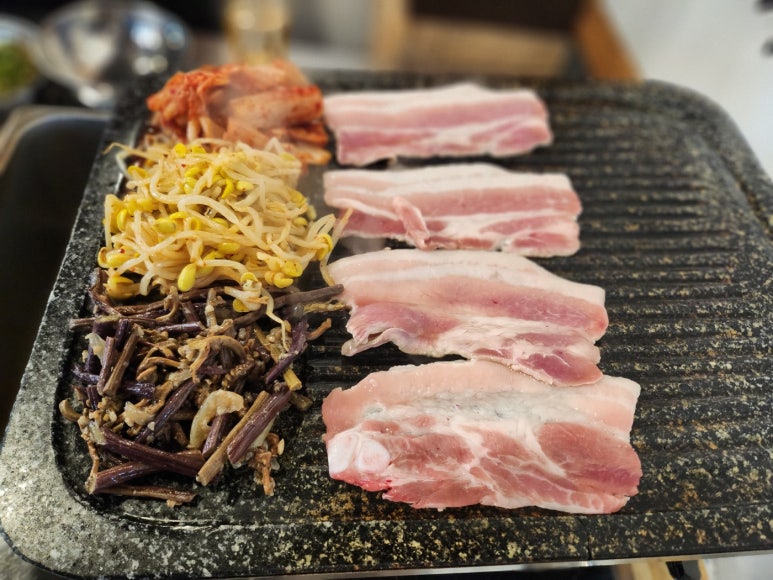 돈돌집 이미지